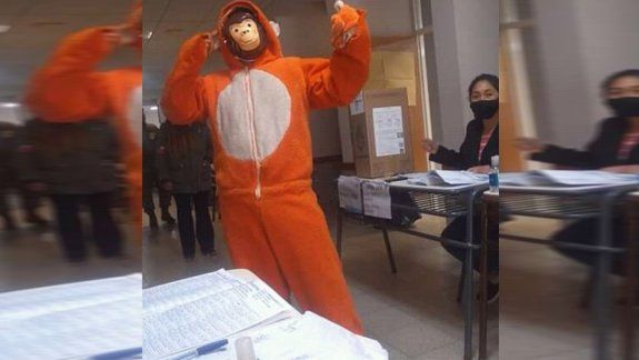 Perlitas de las PASO: Junín se sorprendió con el mono Monki