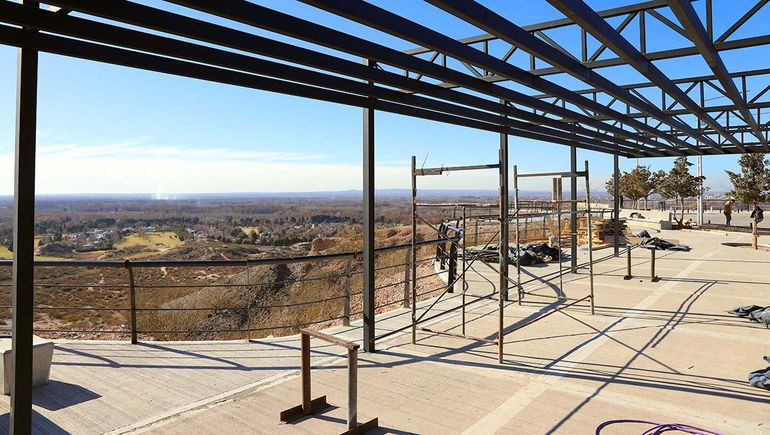 Neuquén sumará otro mirador escénico pensado para los locales pero también para el turismo de paso. Neuquén sumará otro mirador escénico pensado para los locales pero también para el turismo de paso.