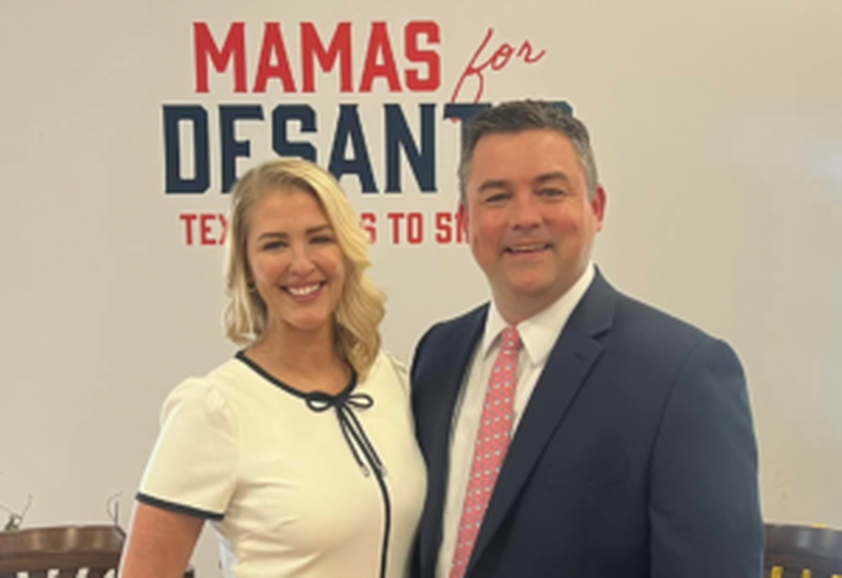 Christian y Bridget Ziegler, dando apoyo al gobernador Ron DeSantis Christian y Bridget Ziegler, dando apoyo al gobernador Ron DeSantis