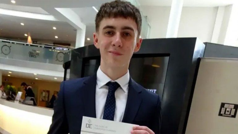 Un adolescente salió de coma tras 10 meses y no sabe de la pandemia