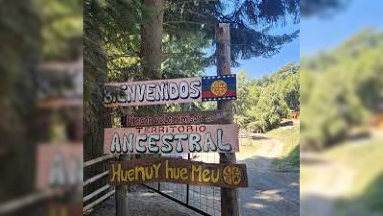 El camping de la comunidad Paichil Antriao en Villa La Angostura. El camping de la comunidad Paichil Antriao en Villa La Angostura.