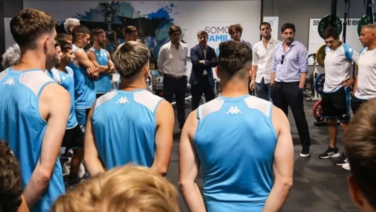 La charla que tuvo Diego Milito con los jugadores de Racing