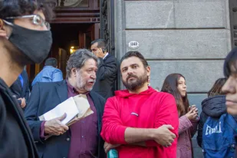 Grabois y Lozano, dos grandes perdedores en la batalla por la puja de poder dentro del oficialismo. Grabois y Lozano, dos grandes perdedores en la batalla por la puja de poder dentro del oficialismo.