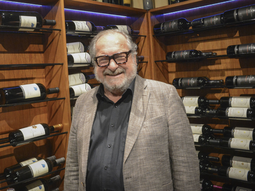 Falleció el legendario enólogo Michel Rolland a los 78 años Falleció el legendario enólogo Michel Rolland a los 78 años