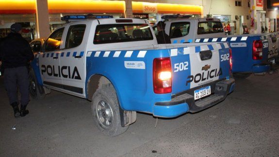 asalto con un cuchillo una estacion de servicio y se llevo 3500 pesos
