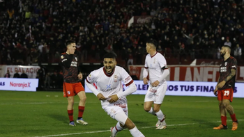 increible: ¡galvan le hizo un gol a river y a armani en este mismo torneo! increible: ¡galvan le hizo un gol a river y a armani en este mismo torneo!