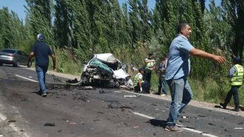 terrible choque entre un colectivo y un auto provoco un muerto terrible choque entre un colectivo y un auto provoco un muerto