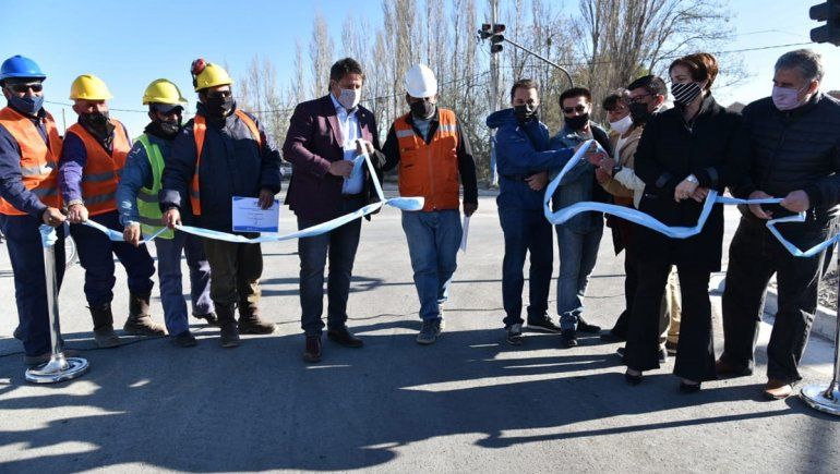 Gaido inauguró el puente sobre Zeballos y Cruzeilles