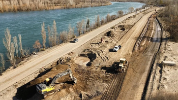 inician pavimentacion de la calle que une tres ciudades y dos provincias