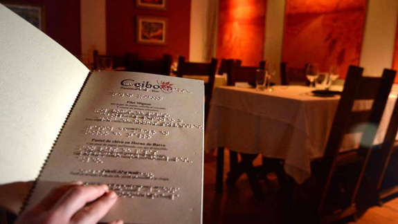 Habrá menú Braille en locales gastronómicos