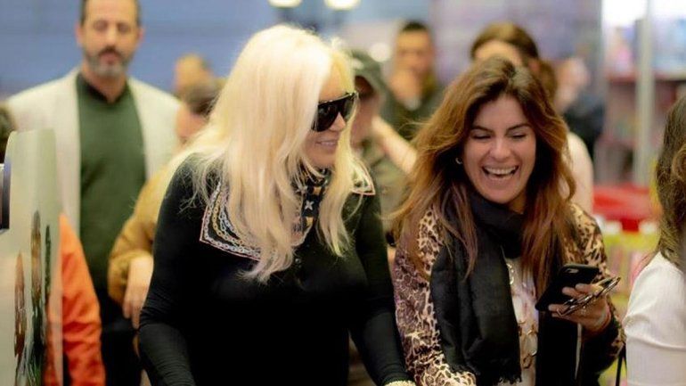 Hay mucho panel y tienen que llenar 2 horas hablando