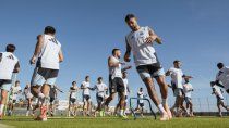 Los jugadores de Boca y de River que fueron citados para entrenar con la Selección Argentina. Los jugadores de Boca y de River que fueron citados para entrenar con la Selección Argentina.