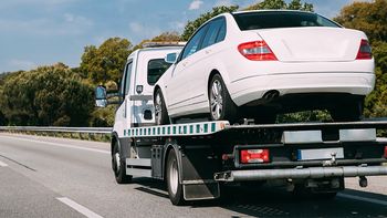 La grúa dejó esperando por más de 12 horas a quienes pidieron asistencia. Imagen ilustrativa. La grúa dejó esperando por más de 12 horas a quienes pidieron asistencia. Imagen ilustrativa.