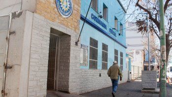 simulo que pedia para comer y robo dos notebooks simulo que pedia para comer y robo dos notebooks