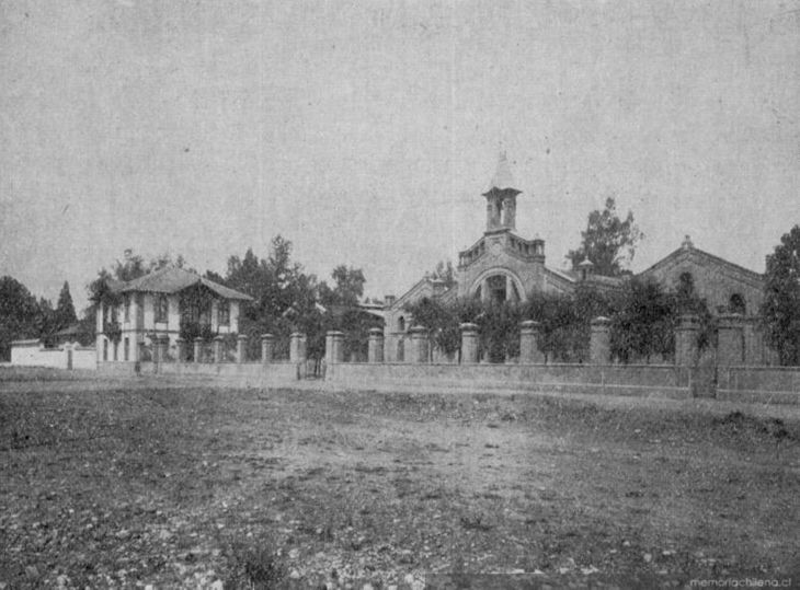 Uno de los casco de estancia del empresario chileno Eduardo Subercaseaux, 1908.