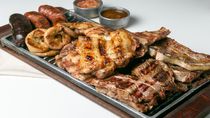 Disfrutá de una tremenda parrillada para dos personas Disfrutá de una tremenda parrillada para dos personas