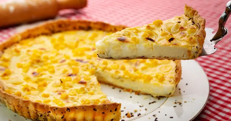 Una deliciosa tarta de choclo paso a paso. Una deliciosa tarta de choclo paso a paso.