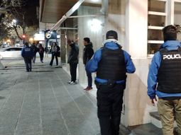 allanamientos en pleno centro de neuquen al dueno del polemico edificio del bajo