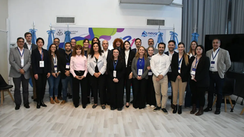 Autoridades del municipio, al recibir a la delegación de empresarios. Autoridades del municipio, al recibir a la delegación de empresarios.