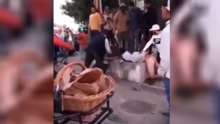 Vecinos hicieron justicia por mano propia con motochorros: los desnudaron y golpearon