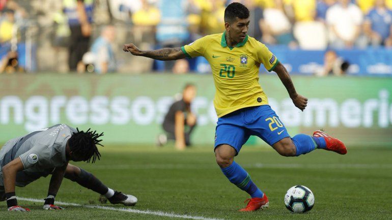 El tremendo blooper en la salida del arquero peruano que terminó en gol