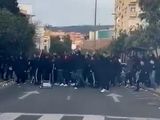 Los ultras del Atlético Madrid se enfrentaron a la parcialidad rival.