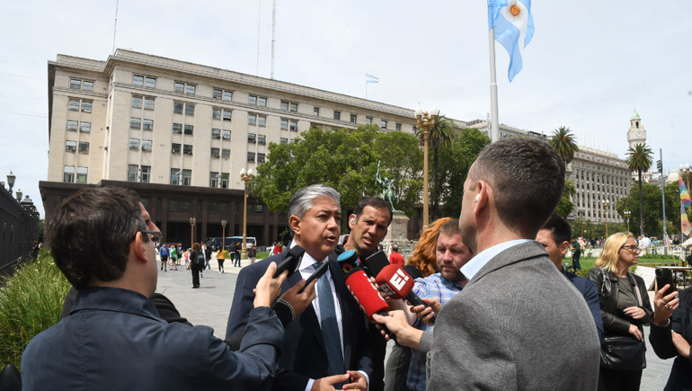 ¿Qué planteos llevó Rolando Figueroa a Javier Milei?