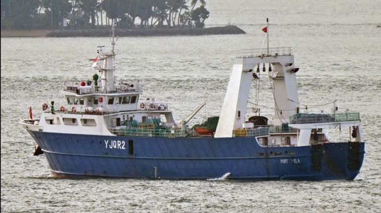 El pesquero asiático Bao Feng, sorprendido en el Mar Argentino, frente a Chubut. El pesquero asiático Bao Feng, sorprendido en el Mar Argentino, frente a Chubut.