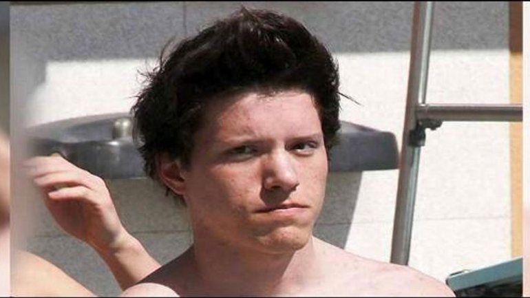 Un adolescente abrió fuego en una sinagoga durante la Pascua judía