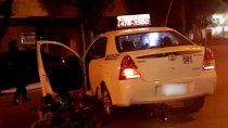 taxi doblo en u y dejo a un motociclista con lesiones graves taxi doblo en u y dejo a un motociclista con lesiones graves
