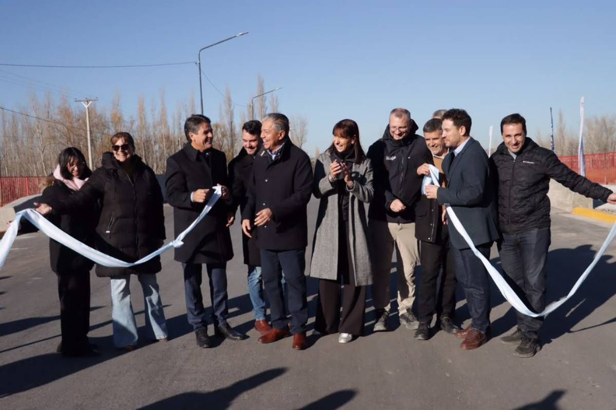Quedó inaugurado el Puente Anaya