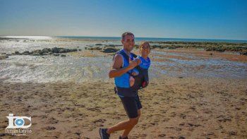 corre la maraton con su hija a upa: a la nena le faltan las 4 extremidades corre la maraton con su hija a upa: a la nena le faltan las 4 extremidades