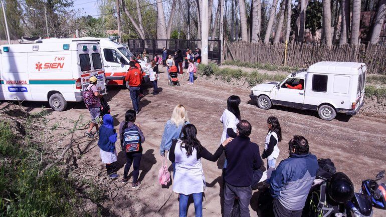 Evacuaron la escuela 136 por una rotura de un caño de gas