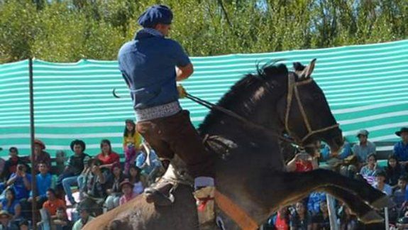 Tropillas y jinetes se fueron de Las Lajas ovacionados
