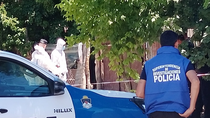 macabro asesinato en valentina norte: lo encontraron muerto adentro de una heladera en el patio macabro asesinato en valentina norte: lo encontraron muerto adentro de una heladera en el patio