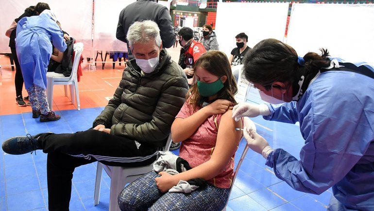 Habilitan la vacunación de los adolescentes en los hospitales neuquinos