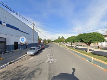 Rompieron el frente de una verdulería para robar: está a metros de una comisaría Rompieron el frente de una verdulería para robar: está a metros de una comisaría