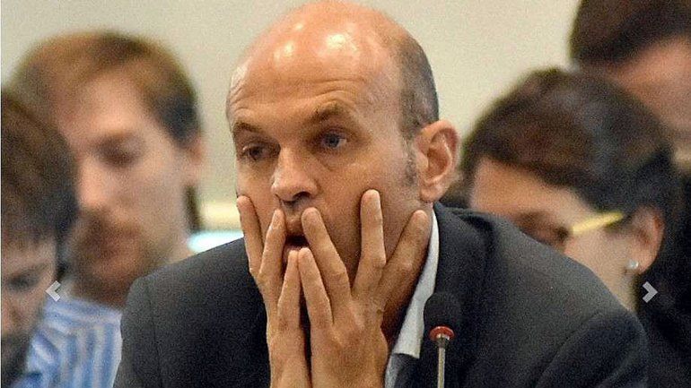 El ministro de Transporte expuso en un plenario en la Cámara baja.