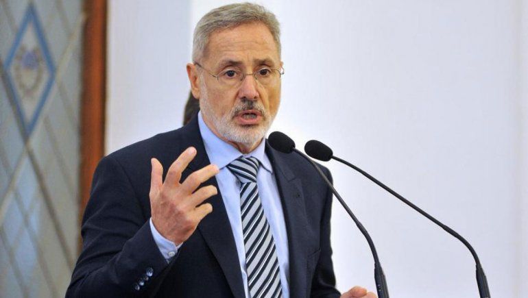 La polémica frase de un ministro santafecino: No solo traemos a estos chetos, usamos los testeos con ellos