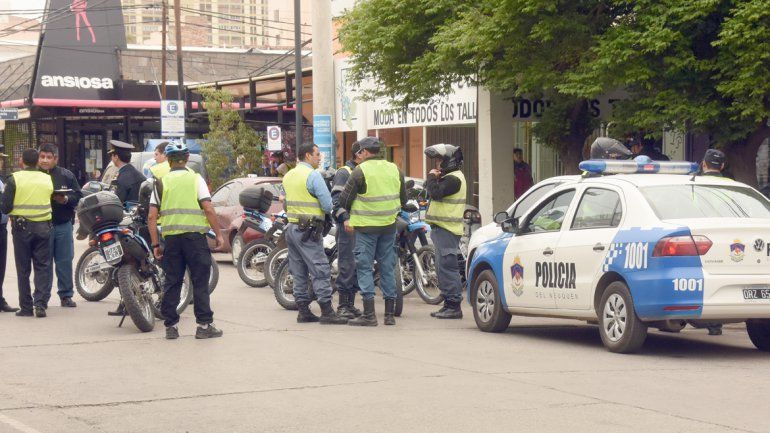El departamento de la calle San Luis fue rodeado rápidamente por la Policía