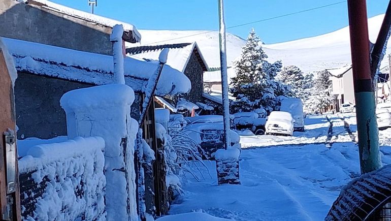 Alerta meteorológica por vientos y nieve en casi todo Neuquén: a qué zonas afecta