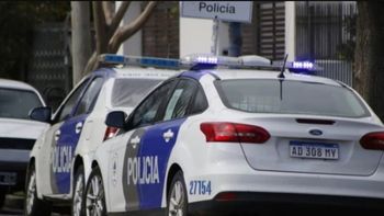 Tras agredir a la mujer, el hombre quedó detenido por intento de femicidio. Tras agredir a la mujer, el hombre quedó detenido por intento de femicidio.