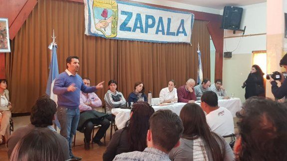 el congreso del pj aprobo ir en  un frente pero fue con polemica