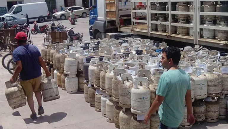 Las garrafas son una solución para muchos hogares en Neuquén