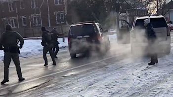 Donald Trump justificó el accionar del agente que mató a una mujer en plena calle. Donald Trump justificó el accionar del agente que mató a una mujer en plena calle.