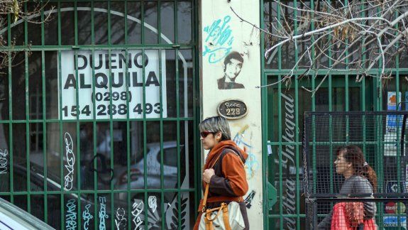 La inflación y la caída del poder adquisitivo de los salarios, una combinación que golpea la actividad mercantil en Neuquén y en la zona céntrica muestra su costado más difícil.