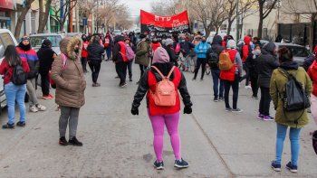 marcha y olla popular en el centro, y hoy protesta en los puentes marcha y olla popular en el centro, y hoy protesta en los puentes