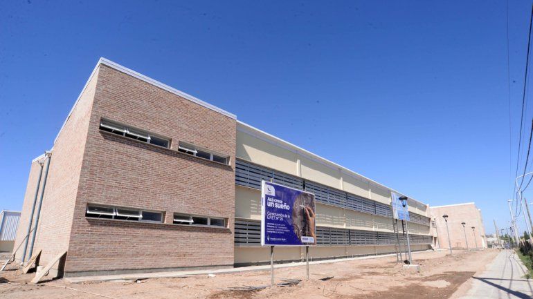 El edificio de la EPET 20