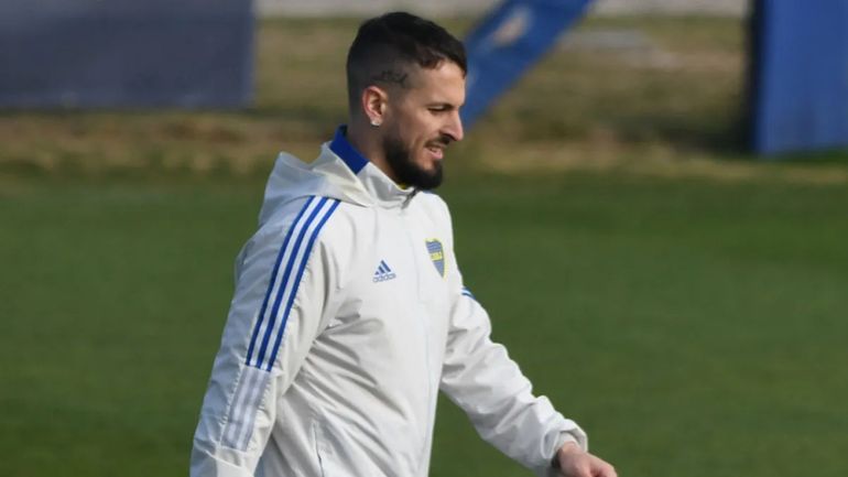¿Qué le pasó a Benedetto? El 9 se tuvo que retirar de la práctica de Boca