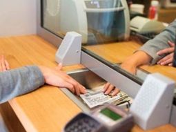 Durante cuatro días, no se podrá realizar ningún tipo de operación que requiera atención presencial en los bancos. Durante cuatro días, no se podrá realizar ningún tipo de operación que requiera atención presencial en los bancos.